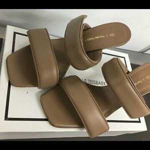 NIB - GIA x Pernille Teisbaek nude puffer leather sandals.